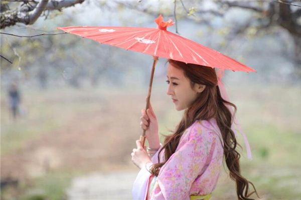 做夢(mèng)夢(mèng)見不認(rèn)識(shí)的女人喊我的名字