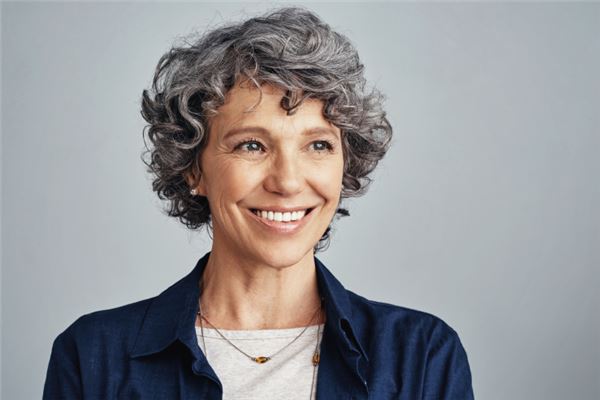 鄧嘉怡的姓名打分結果_鄧嘉怡的姓名五行分析