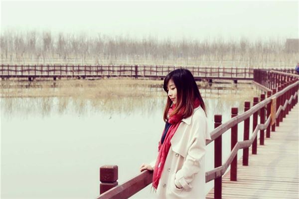 周語晨的姓名打分結果_周語晨五行分析