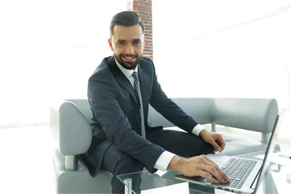 五格起名:吳冉冉