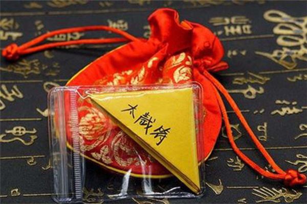 楊詩吟的姓名打分結(jié)果_楊詩吟五行分析